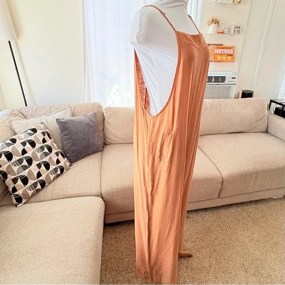 Women’s Lightweight Sleeveless Jumpsuit - Tan - Picture 2 of 3